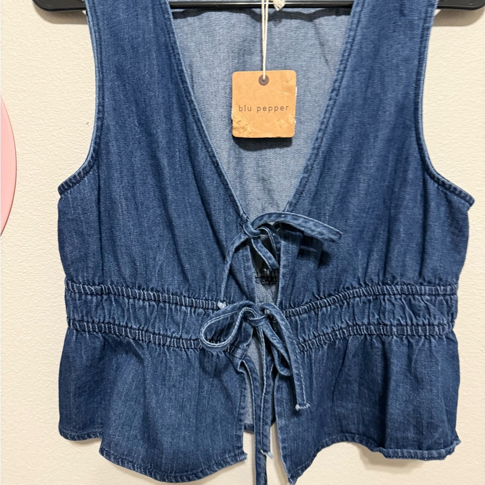 Blu Pepper Women's Denim Tie-Front Tank Top